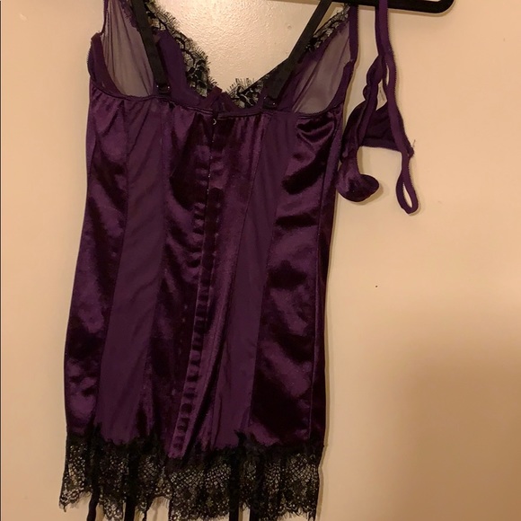 Purple and black lace chemise - Picture 3 of 6